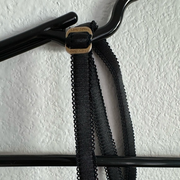 Victorias secret babydoll 36 C bra cup with underwire - Picture 6 of 9